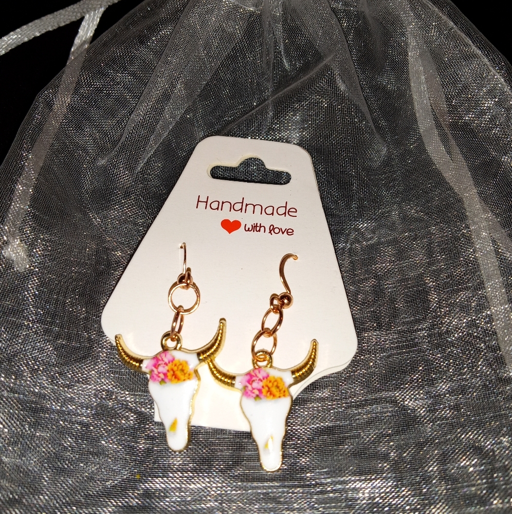 Non hypo gold handcrafted earrings.